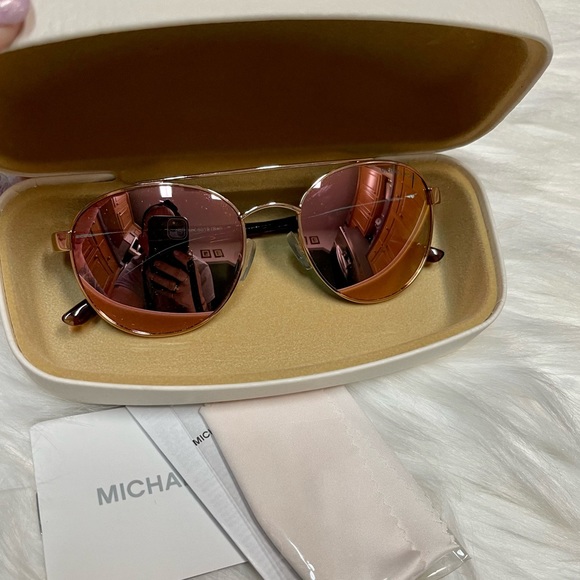 MICHAEL KORS AVIATOR STYLE MIRRORED SUNGLASSES NIB - Picture 15 of 16